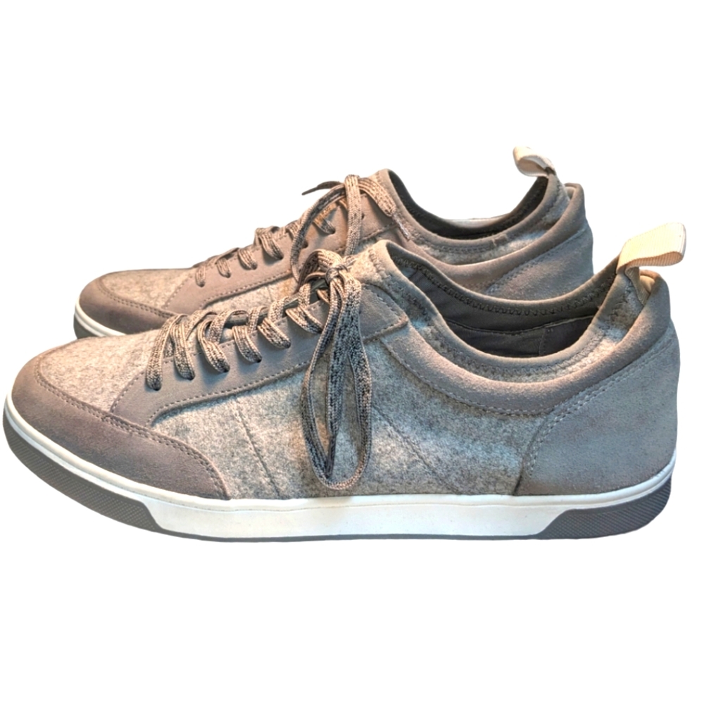 Johnnie O Surfside Sneaker light grays sz 13
